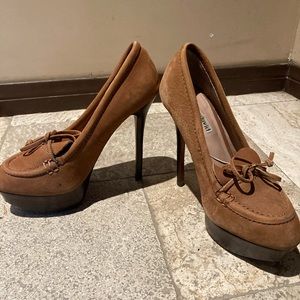 Vintage Charles David Stiletto Heels